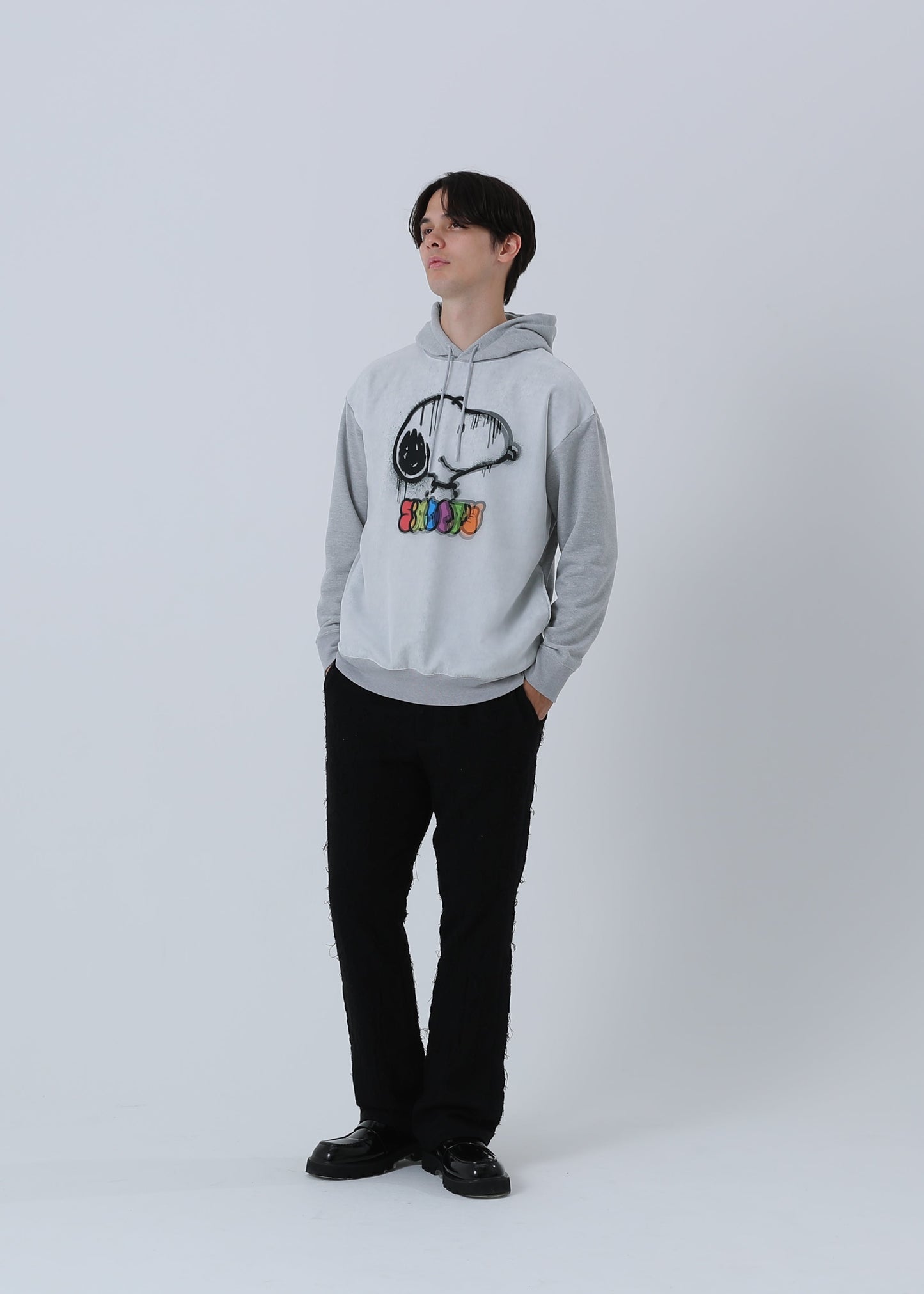 PEANUTS SNOOPY SPRAY ART TR-057 GRAY