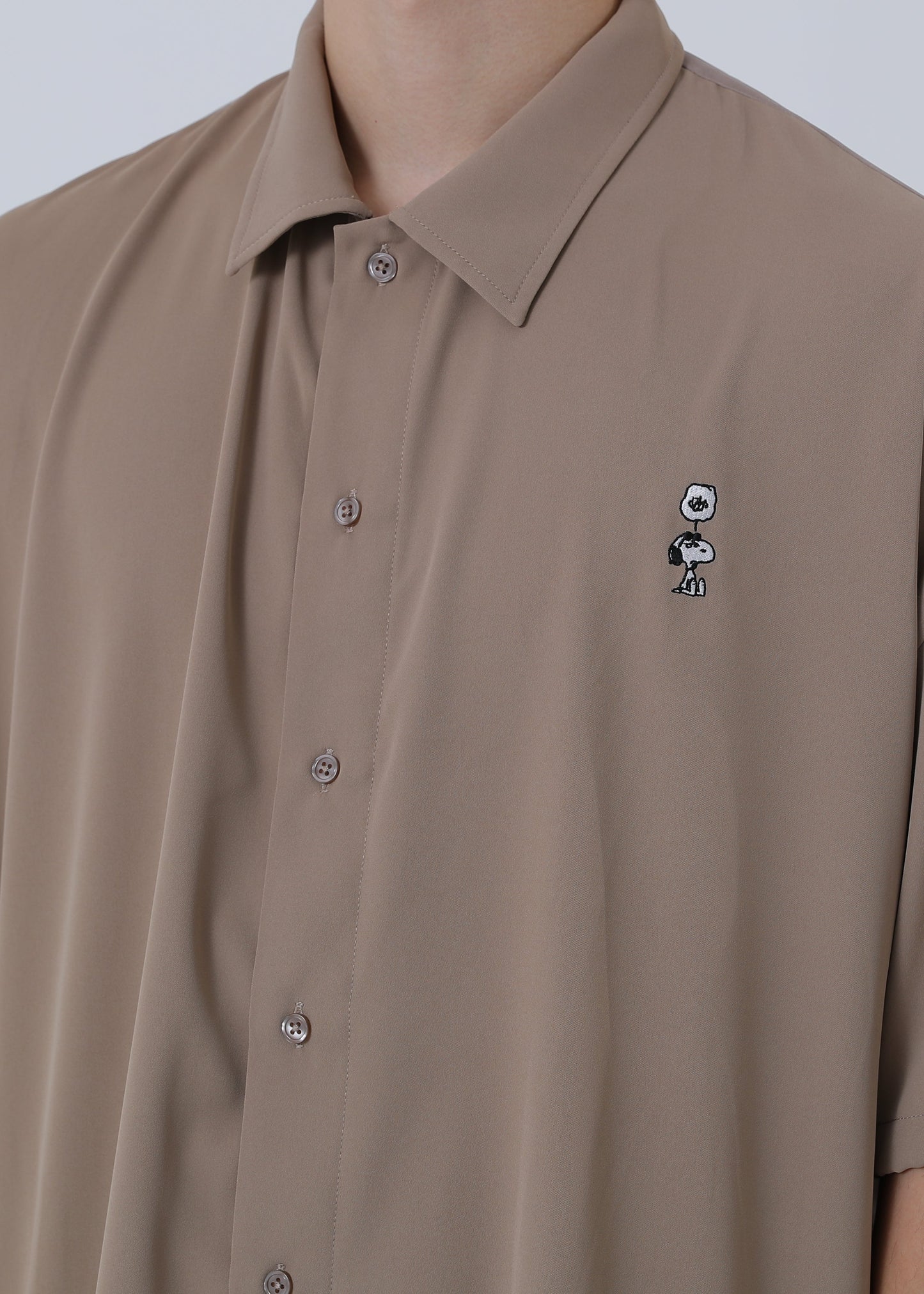 PEANUTS SNOOPY ON THE BEACH TR-101 BROWN